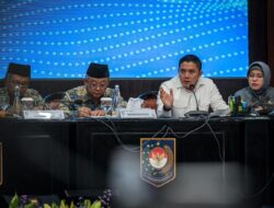 Seskab Teddy: Presiden Prabowo Terus Pantau Pemulihan Bencana Sumatera