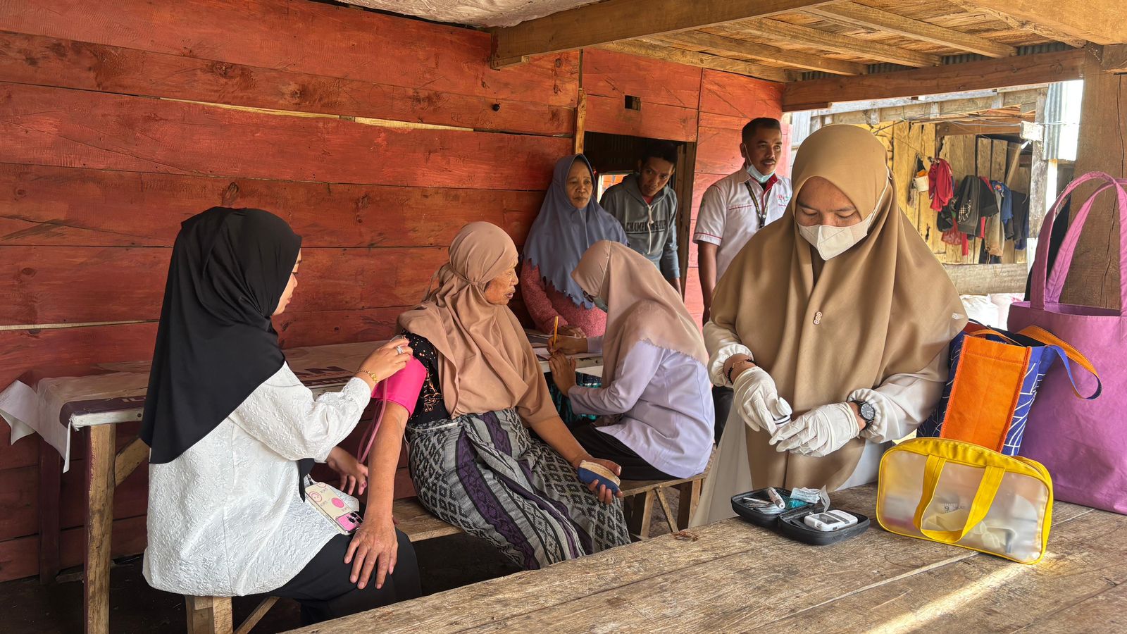 Warga Posyandu Embun Pagi Antusias Ikut Skrining PTM, Sadar Pentingnya Cek Kesehatan Sejak Dini