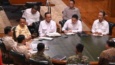 Panggil Sejumlah Menteri dan Dihadiri Panglima TNI, Presiden Prabowo Gelar Rapat Strategis di Hambalang