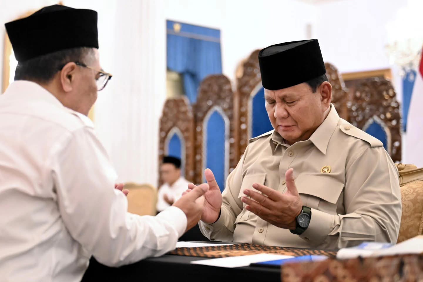Presiden Prabowo Tunaikan Zakat Melalui Baznas di Istana Negara