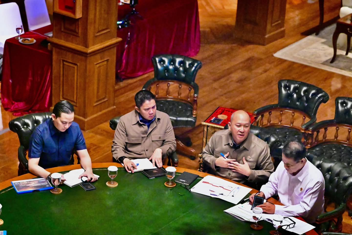 Presiden Prabowo Terima Laporan Program Waste to Energy di Hambalang