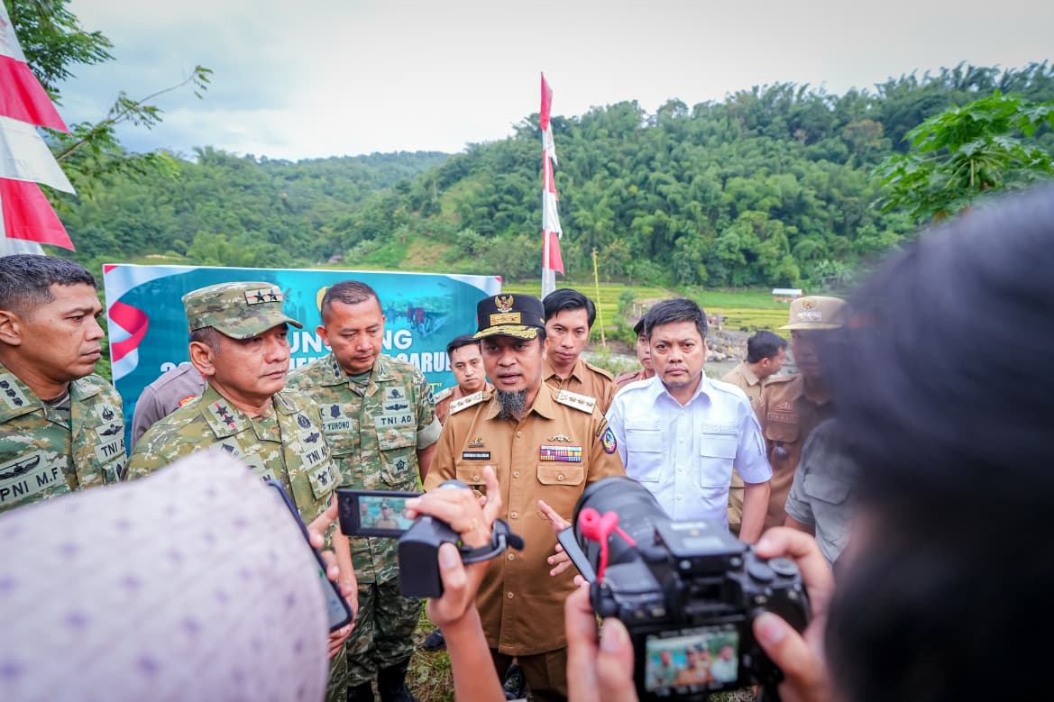 Diresmikan Presiden Prabowo, Gubernur Sulsel Support Program Jembatan Gantung TNI untuk Perkuat Akses