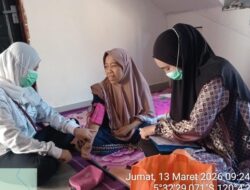 Deteksi Dini Penyakit Lansia, Puskesmas Baruga Turun Langsung