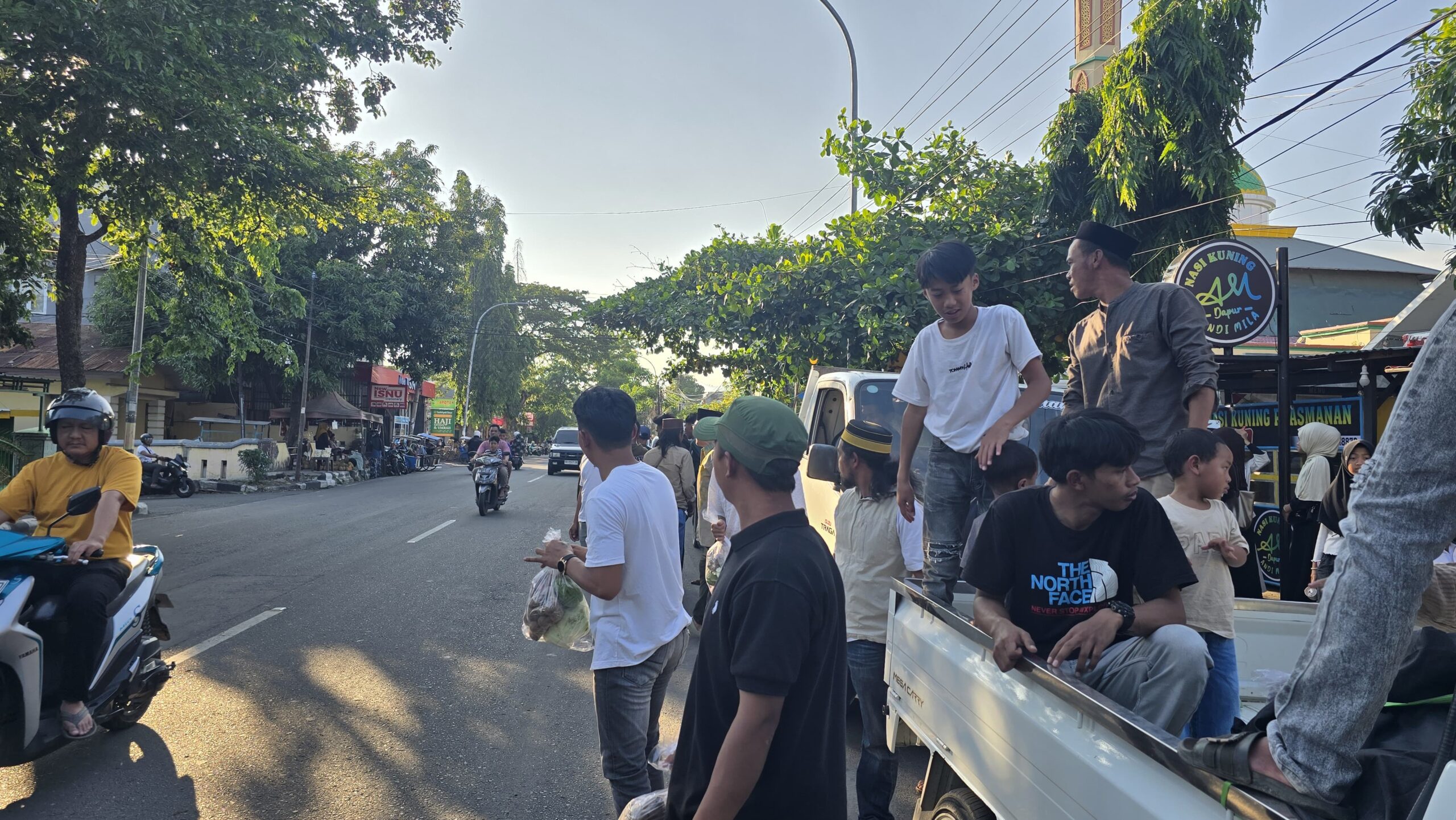 Satukan Jiwa, Sucikan Hati: Pemuda Uluere “Turun Gunung” Berbagi Berkah Ramadhan