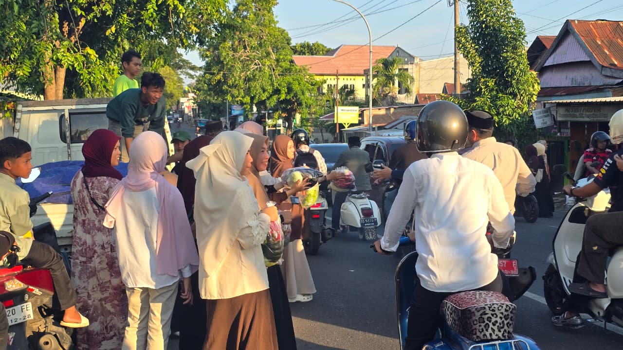 Pemdes Bonto Daeng Bersama Pemuda Karang Taruna Sipakala’biri Berbagi Berkah Ramadhan