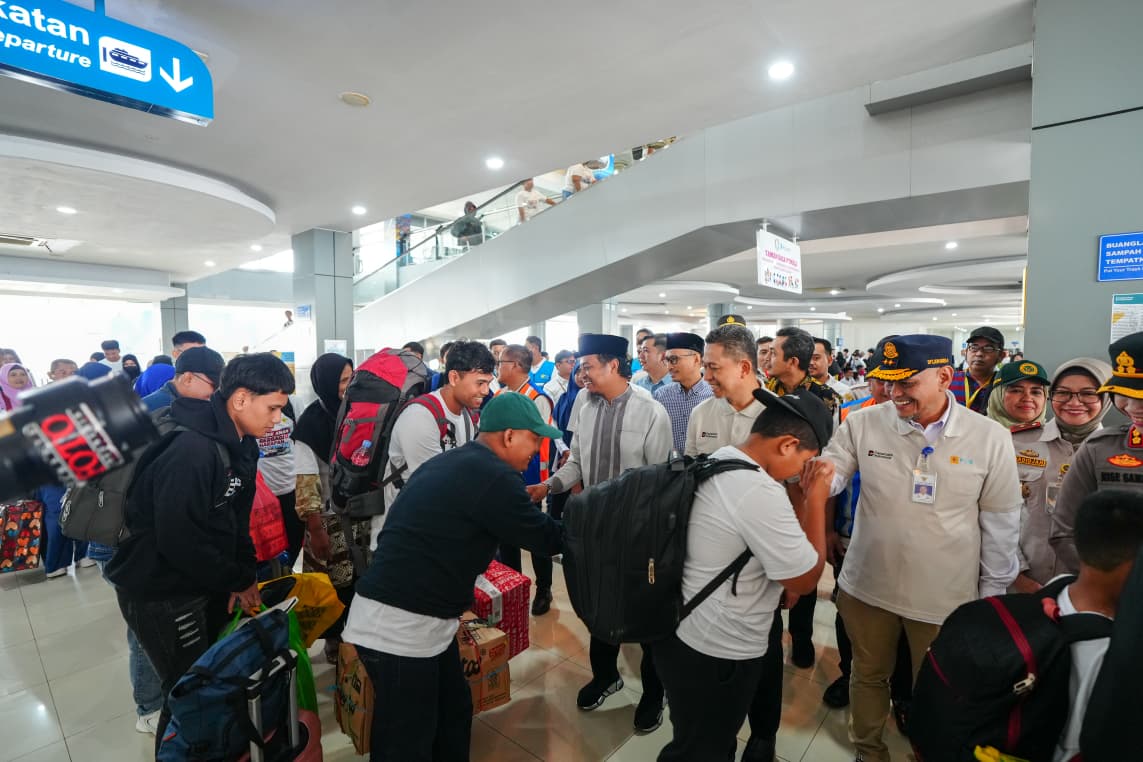 Gubernur Sulsel Lepas 500 Pemudik Program Mudik PLN