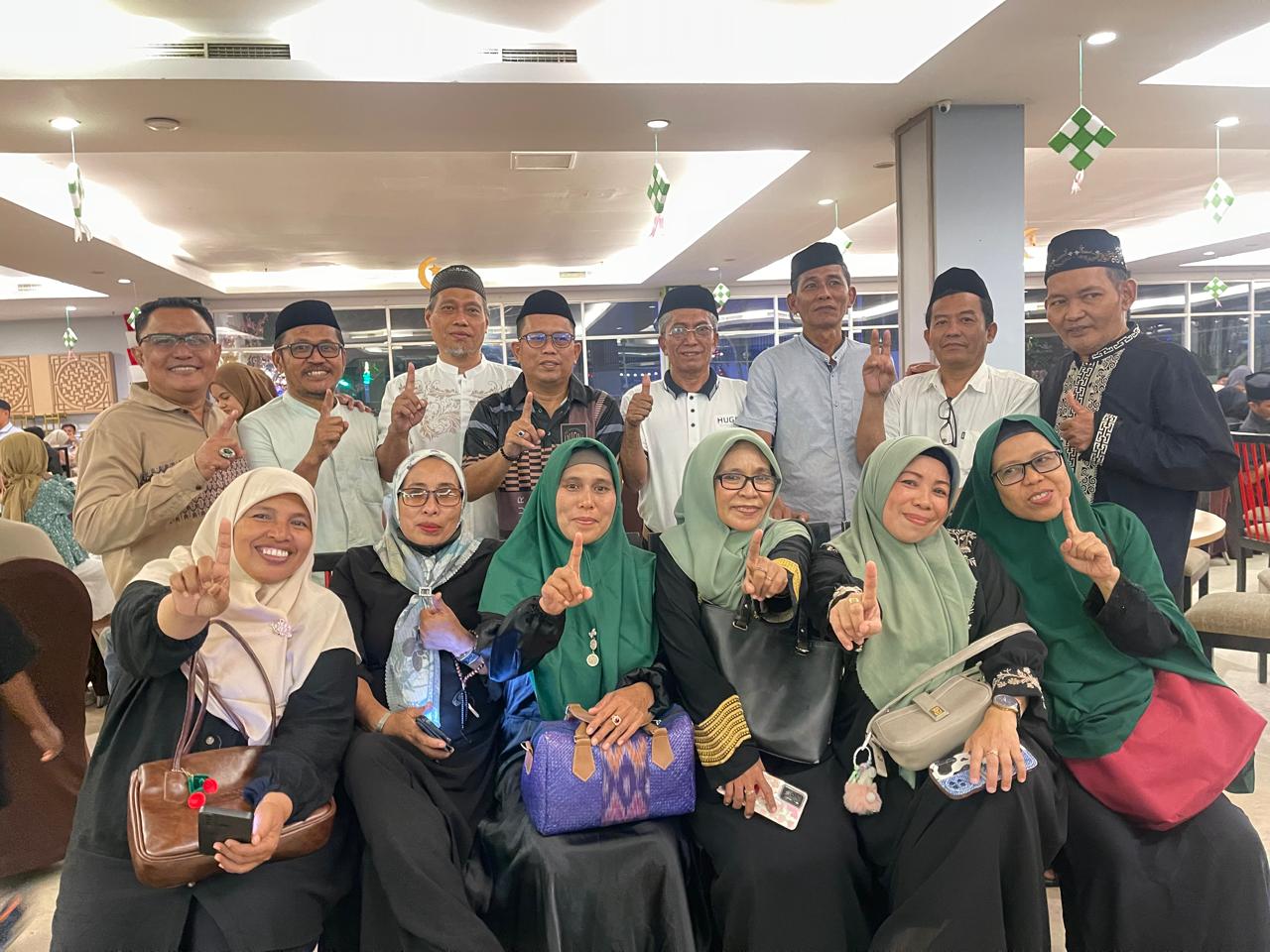 Eratkan Silaturahmi, Alumni STEMZHA Angkatan 92 Gelar Bukber