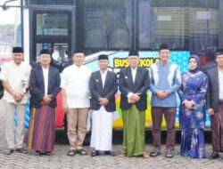 Bupati dan Wakil Bupati Bone Resmi Launching Bus Sekolah Beramal