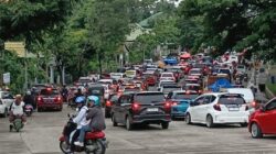 Ratusan Kendaraan Padati Jembatan Belokallong, Warga: Semoga Ada Jembatan Tambahan