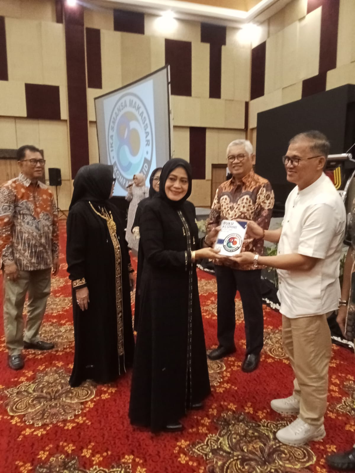 IKA Smansa 80 Luncurkan Buku Alumni, Data Lengkap Tersedia dalam Softfile