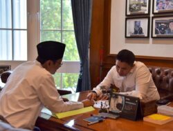 Seskab Teddy Terima Mensos Gus Ipul, ini yang Dibahas!