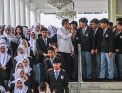 Program “Istana untuk Anak Sekolah” Resmi Dimulai, Seskab Teddy Ajak Pelajar Kenal Proses Kenegaraan