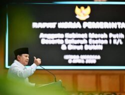 Presiden Prabowo Kumpulkan Kabinet, Umumkan Penurunan Biaya Haji 2026