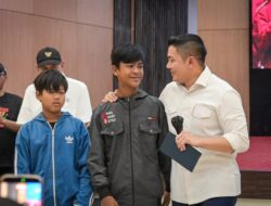 Seskab Teddy Tinjau Sekolah Rakyat, Tegaskan Komitmen Pemerintah Hadirkan Akses Pendidikan Layak