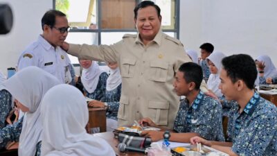 Presiden Prabowo Tinjau Revitalisasi Sekolah dan Program MBG di Cilacap