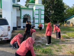 Syaripuddin Pimpin Jum’at Bersih, Wujudkan Pelayanan KUA yang Aman dan Sehat