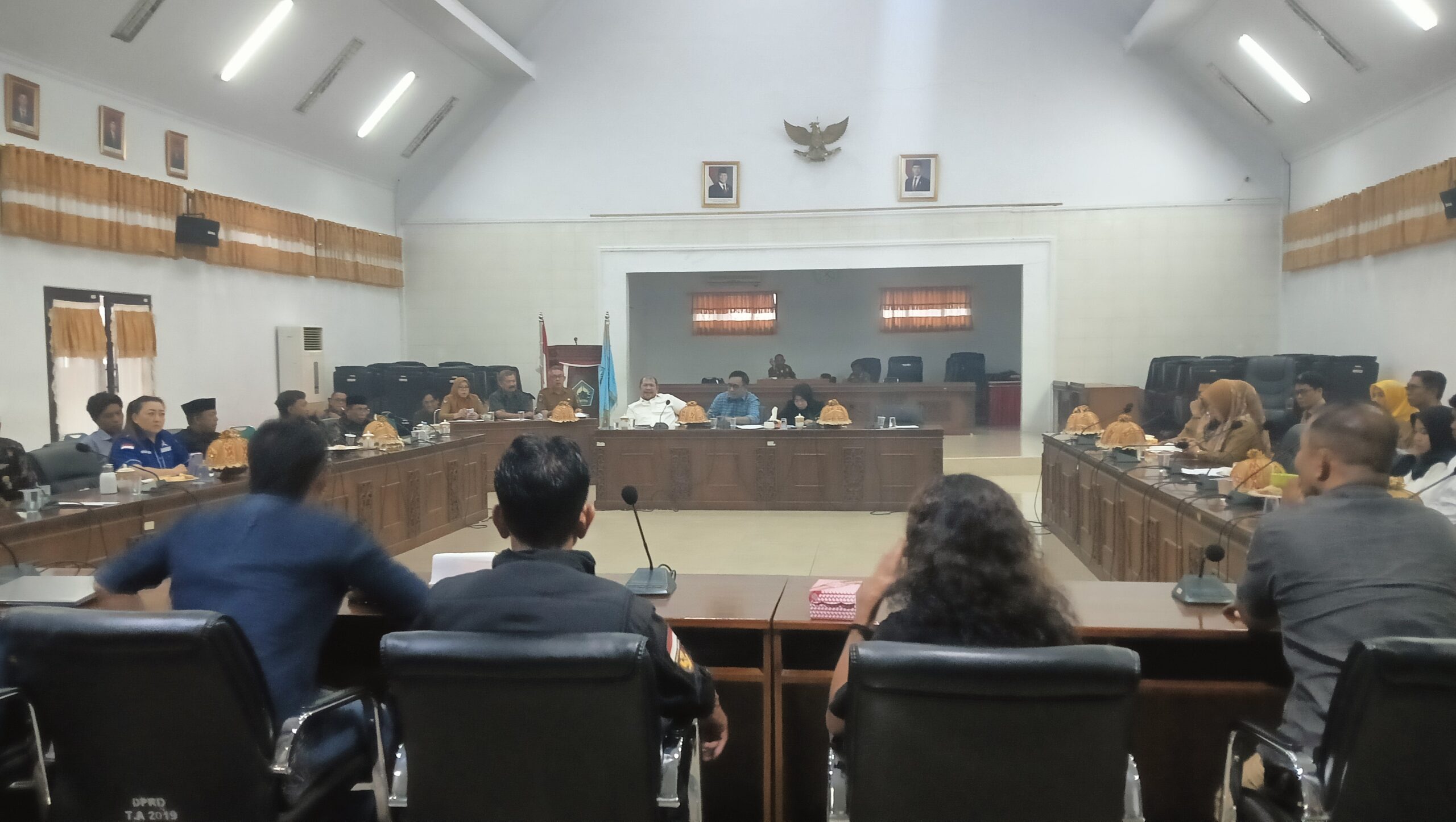 RDP di DPRD Bantaeng Naikkan Tekanan, Menyoal Aset SD Panjang Melebar