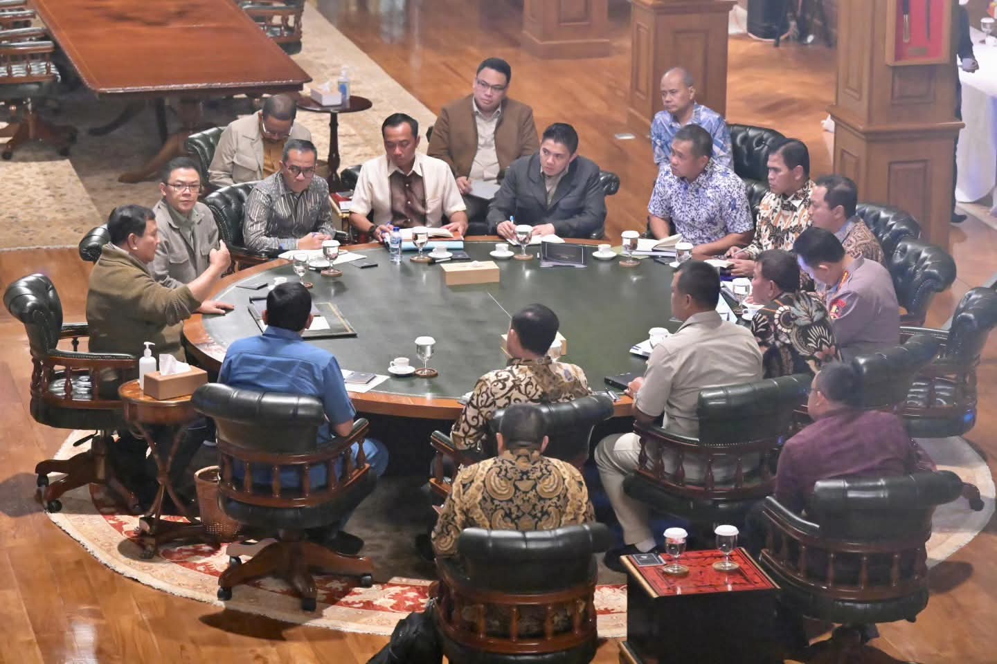 Presiden Prabowo Pimpin Ratas di Hambalang, ini yang Dibahas!
