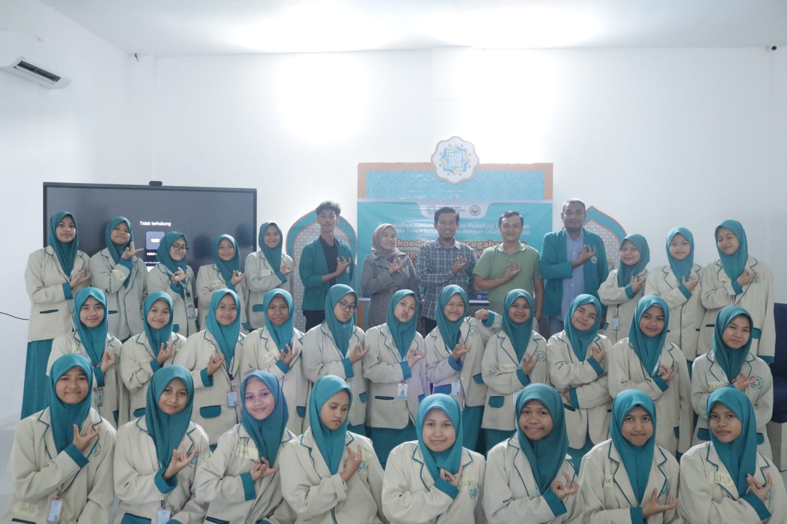 Gandeng Psikolog UIT, SMPIT DIGIS Pangkep Ajak Siswa Lawan Bullying Lewat Simulasi dan Role-Play