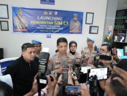 SIM C1 Hadir di Makassar, Wali Kota Appi Langsung Coba Lintasan Uji Berkendara