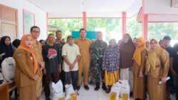 Bupati Bantaeng Bersama Dandim 1410 Salurkan Bantuan dan Tinjau Pembangunan Jembatan Garuda