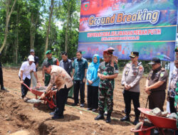 Bupati Takalar Dampingi Pangdam XIV/Hasanuddin Ground Breaking Koperasi Merah Putih di Canrego