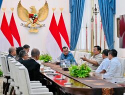 Panggil Sejumlah Menteri, Presiden Prabowo Pimpin Rapat Terbatas,