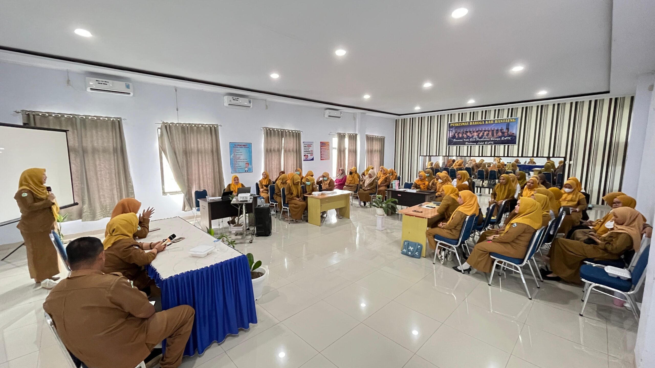 Lokakarya Mini Bulanan Jadi Momentum Evaluasi dan Penguatan Kinerja PKM Baruga