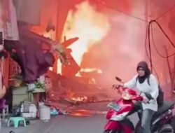 Asap Hitam Membumbung di Langit Alauddin: 10 Rumah Ludes Dilalap Si Jago Merah