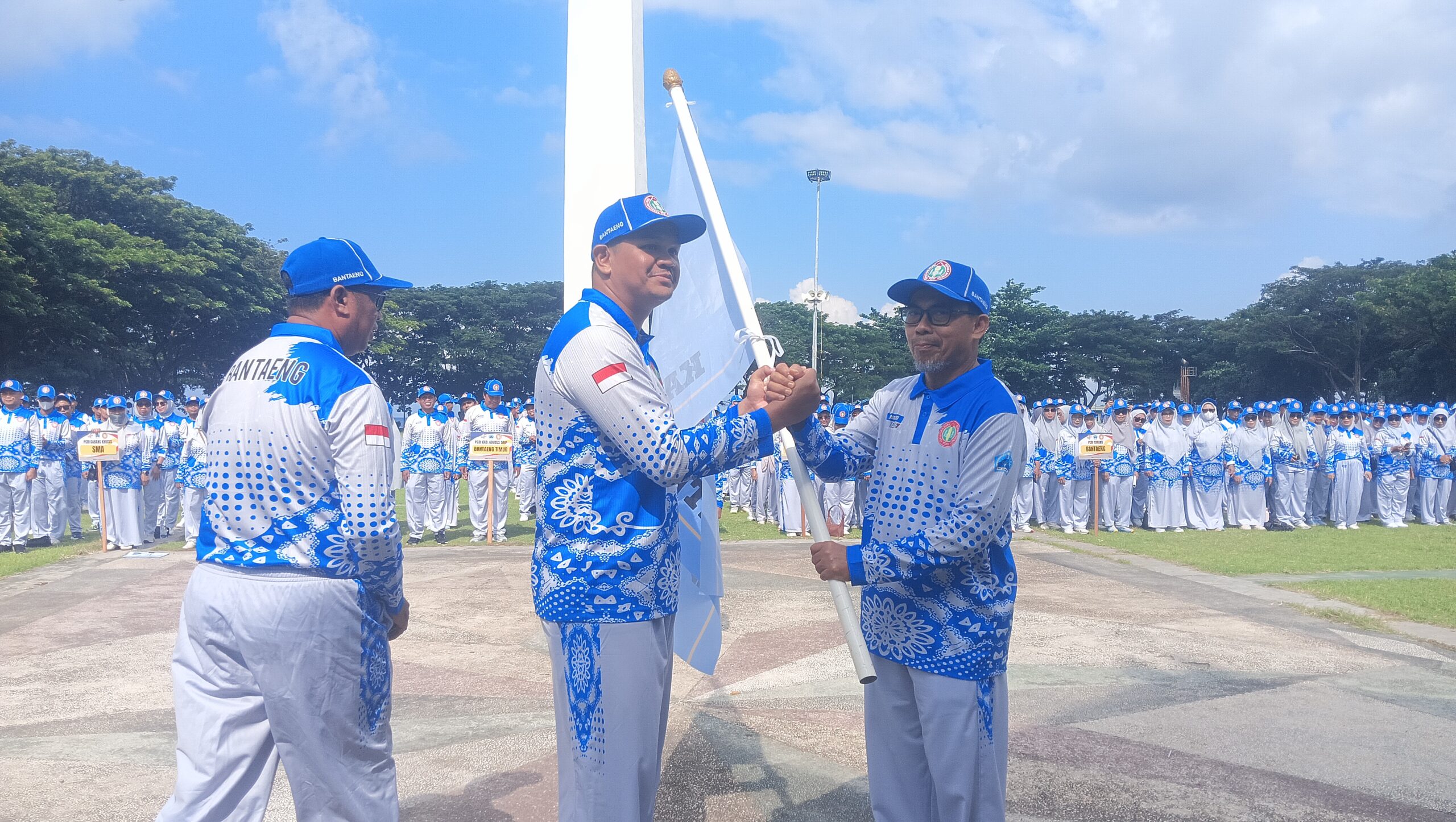 Bupati Bantaeng Janjikan Bonus bagi Kontingen Berprestasi di Porsenijar PGRI