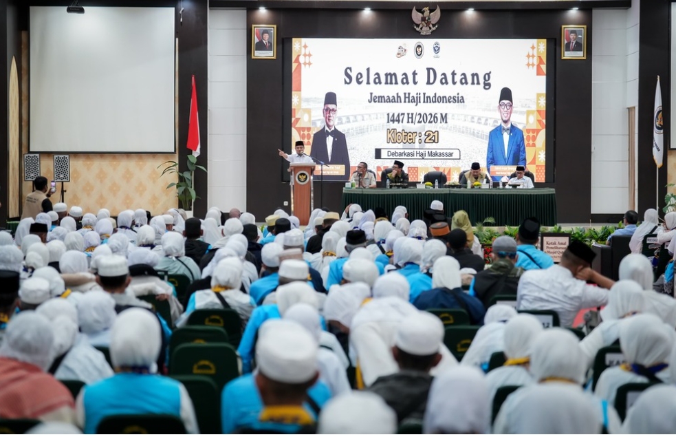 Gubernur Andi Sudirman Ajak Jemaah Haji Jaga Kemabruran  dari Tanah Suci