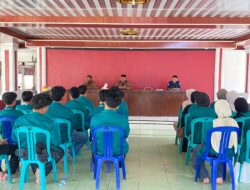 Kades Ulugalung Bekali Mahasiswa KKN UMI Sebelum Pengabdian