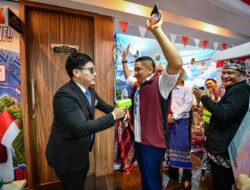 Seskab Teddy Nilai Kreativitas Pegawai dalam Lomba Dekorasi HUT RI