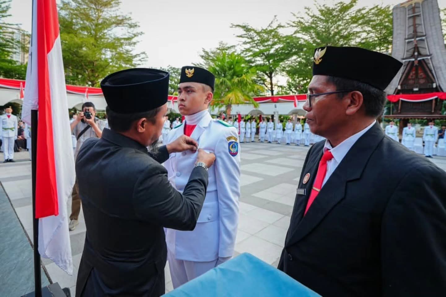 Gubernur Sulsel Kukuhkan 73 Paskibraka