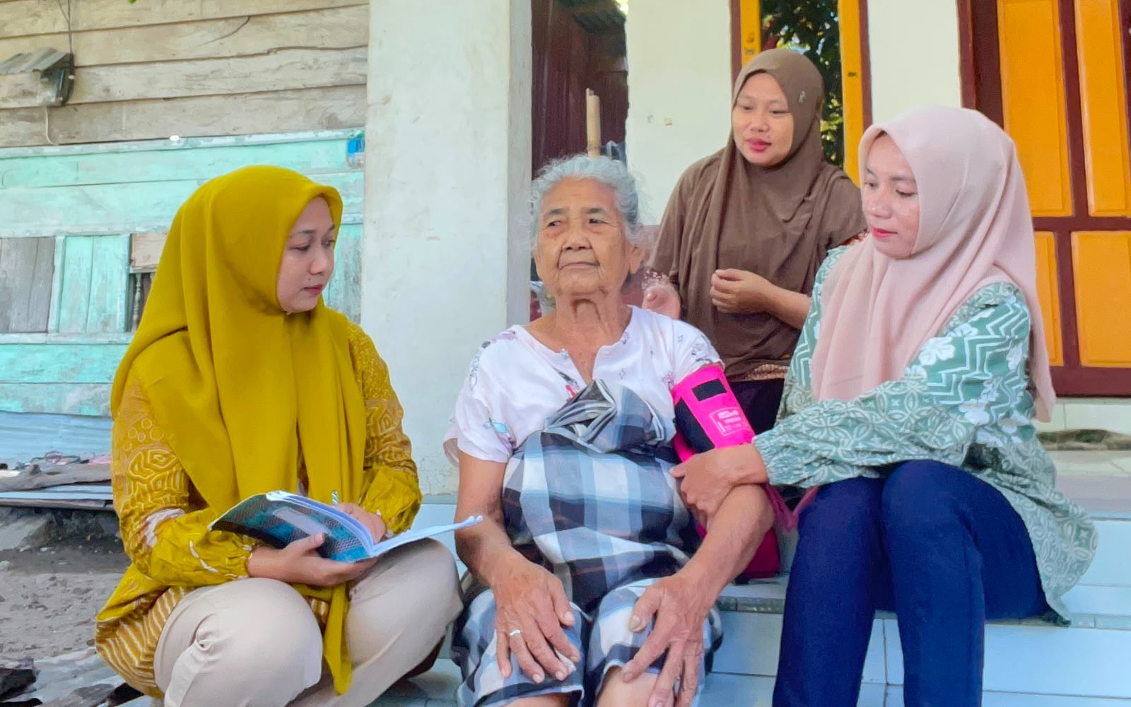UPT Puskesmas Ulugalung Dorong Lansia Tetap Sehat dan Produktif
