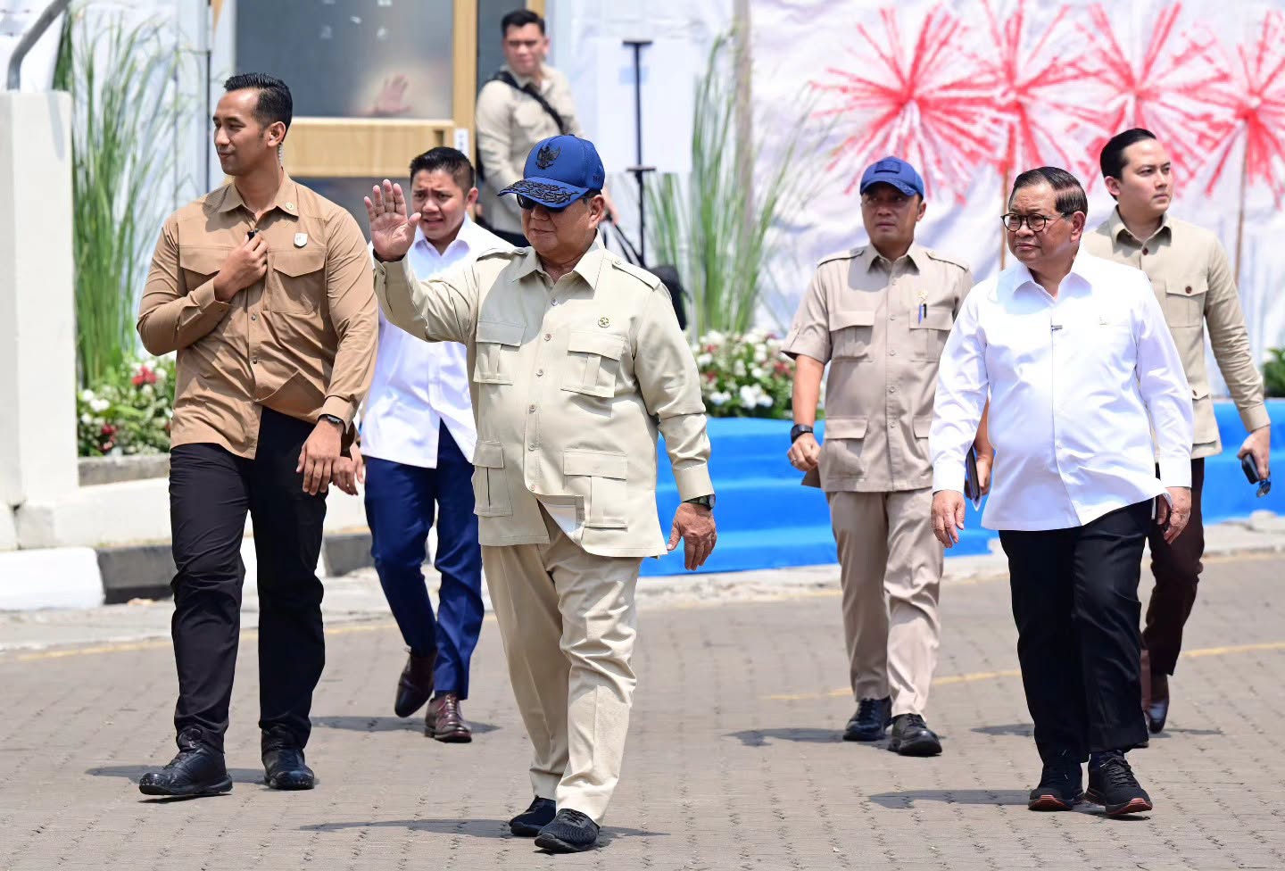 LRT Fase II Resmi Beroperasi, Prabowo Tekankan Transportasi Terintegrasi