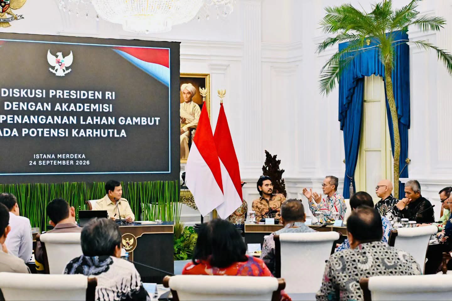 Prabowo Bentuk BPGMN, Karhutla Dicegah dari Desa