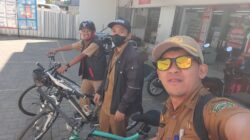 Antrean BBM Mengular, Pegawai Diskominfo Takalar Gowes Ke Kantor