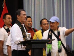 Mentan Amran Respons Keluhan Petani dan Peternak, Bulog Diminta Bergerak