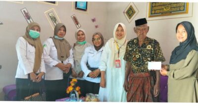 Peduli, Kapus Campagaloe dan Staf Berbagi untuk Korban Kebakaran
